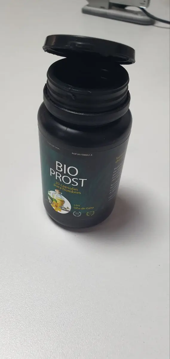 Frasco de Bio Prost con la tapa abatible abierta